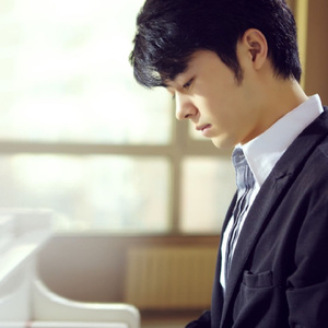 美女直播脱衣被操
